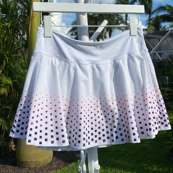 LIJA TENNIS SKIRT SIZE SMALL - Picture 2 of 12